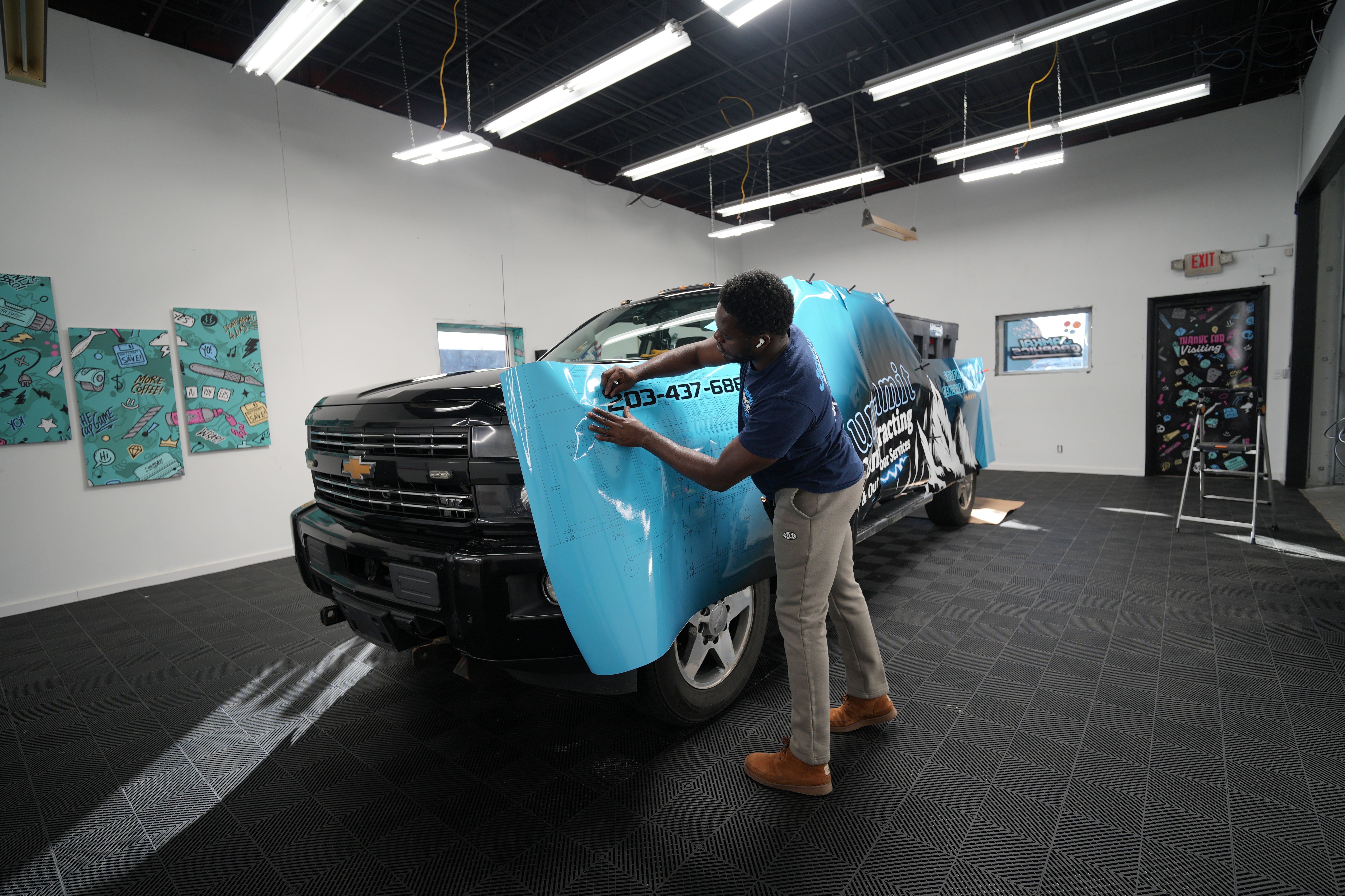 <b>Your One-Stop Shop for Commercial Wraps, Signs, Storefront Graphics &amp; High-Impact Prints</b>