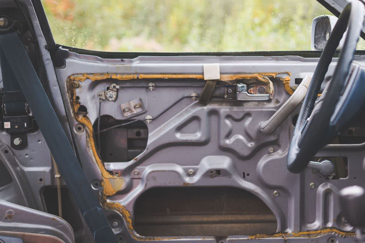 Professional Vehicle Deconstruction Process