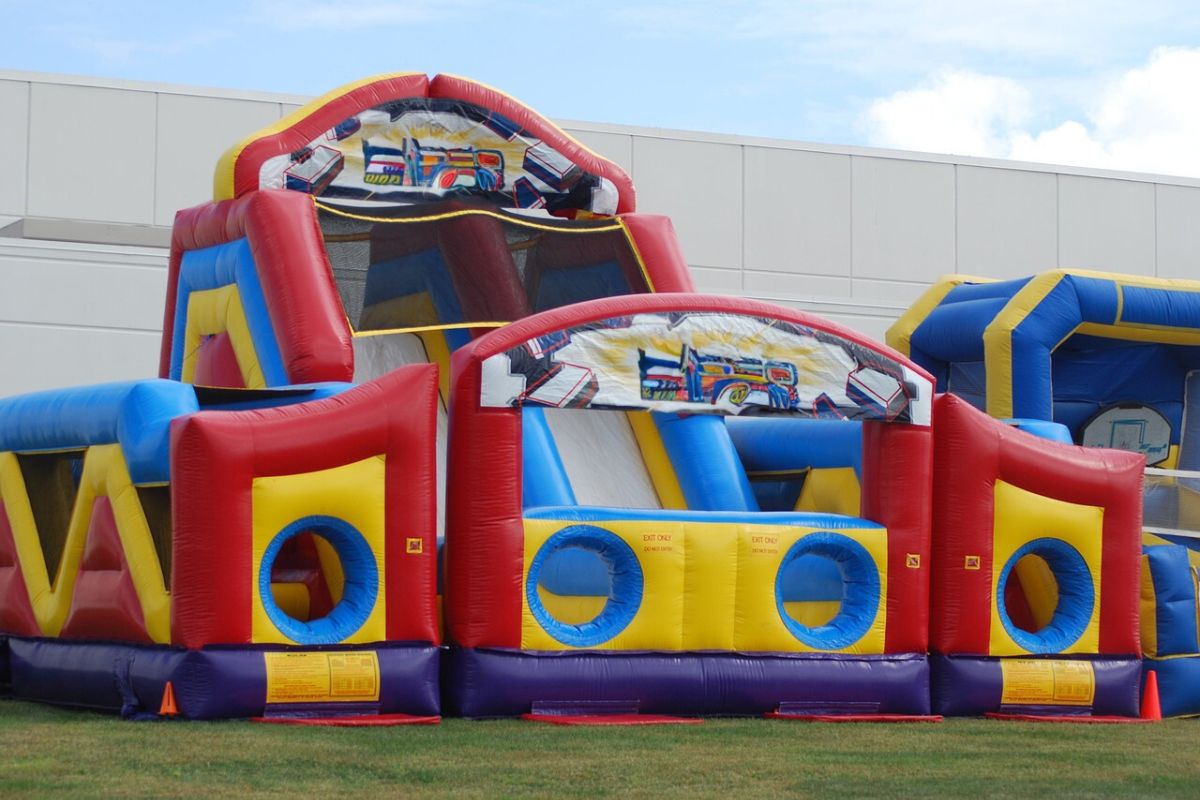 Boost Event Excitement with Inflatable Obstacles
